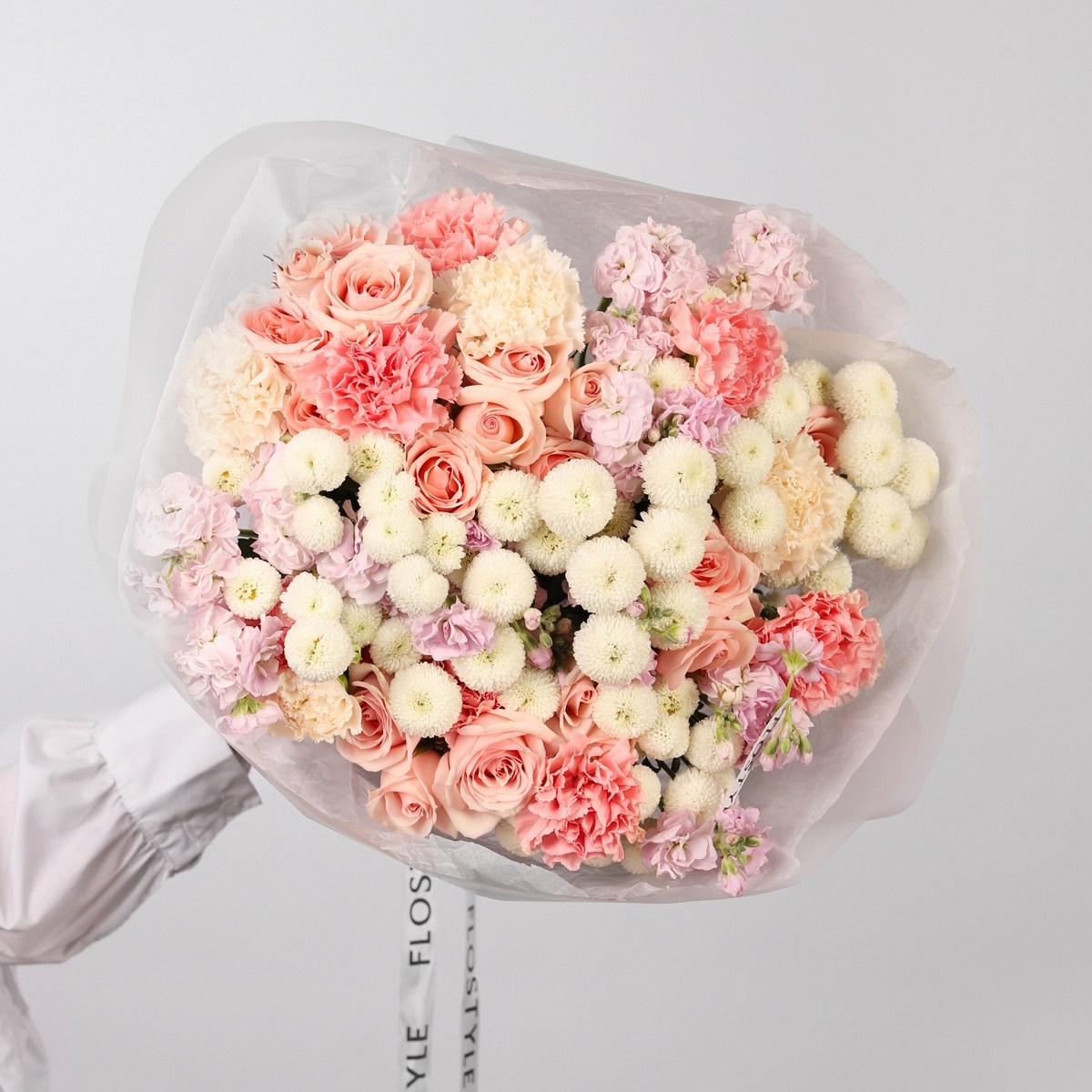 nezhnyj sbornyj buket s mattioloj 682